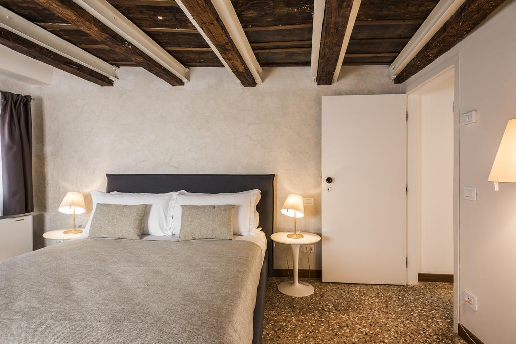Myplace Campo Santa Margherita Apartments Venice Exterior photo