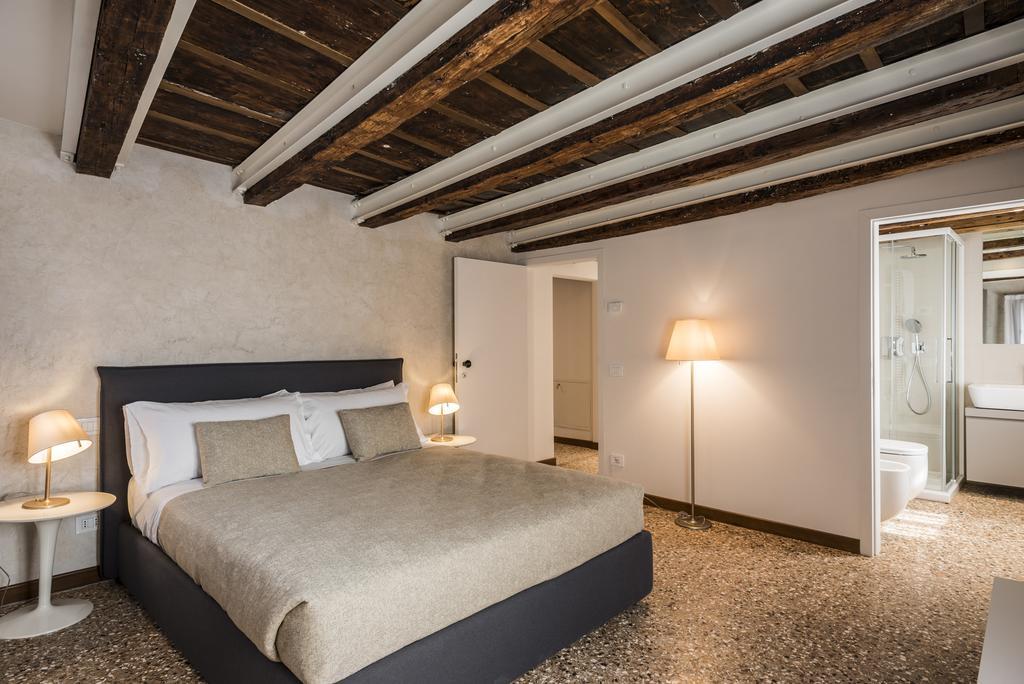 Myplace Campo Santa Margherita Apartments Venice Exterior photo