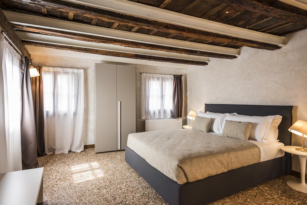 Myplace Campo Santa Margherita Apartments Venice Exterior photo