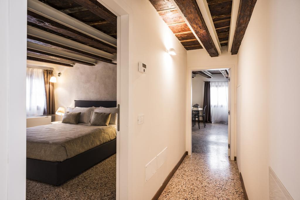Myplace Campo Santa Margherita Apartments Venice Exterior photo