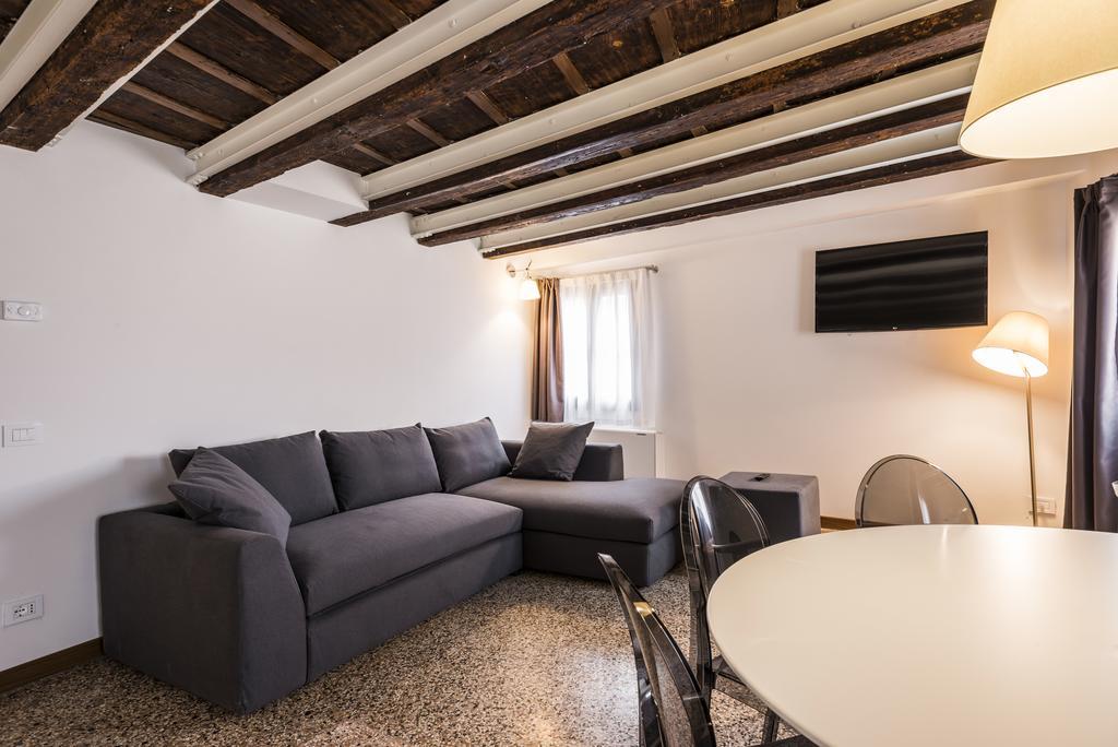 Myplace Campo Santa Margherita Apartments Venice Exterior photo