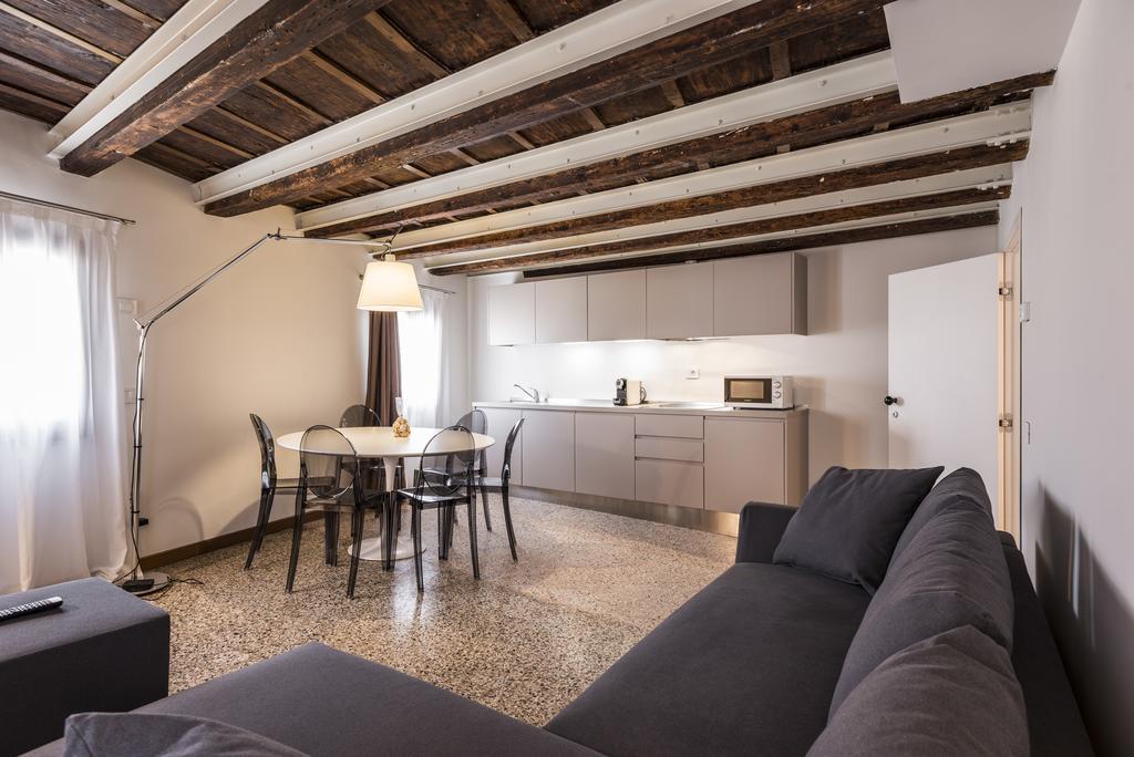 Myplace Campo Santa Margherita Apartments Venice Exterior photo