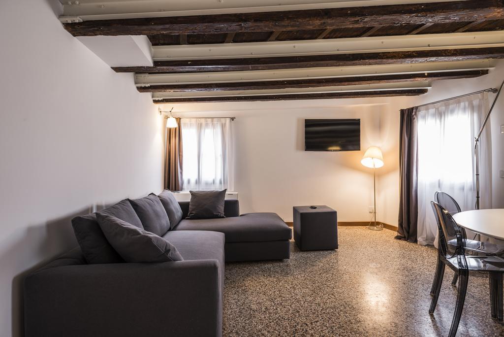 Myplace Campo Santa Margherita Apartments Venice Exterior photo