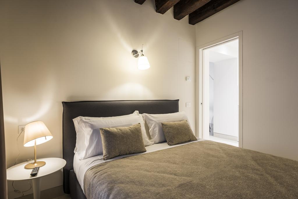 Myplace Campo Santa Margherita Apartments Venice Exterior photo