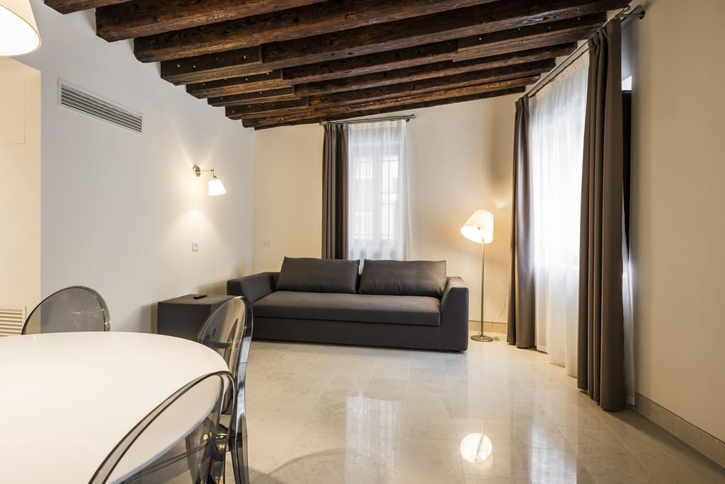 Myplace Campo Santa Margherita Apartments Venice Exterior photo
