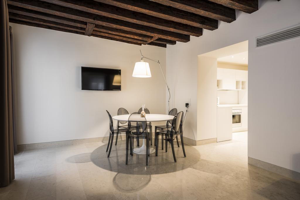 Myplace Campo Santa Margherita Apartments Venice Exterior photo