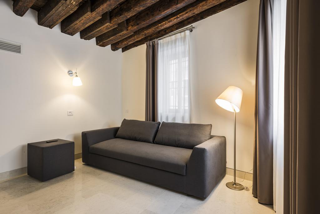 Myplace Campo Santa Margherita Apartments Venice Exterior photo