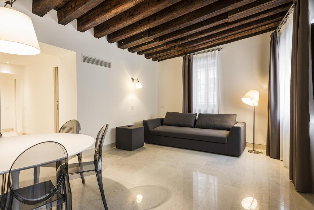 Myplace Campo Santa Margherita Apartments Venice Exterior photo