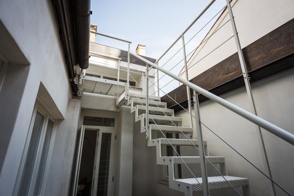 Myplace Campo Santa Margherita Apartments Venice Exterior photo