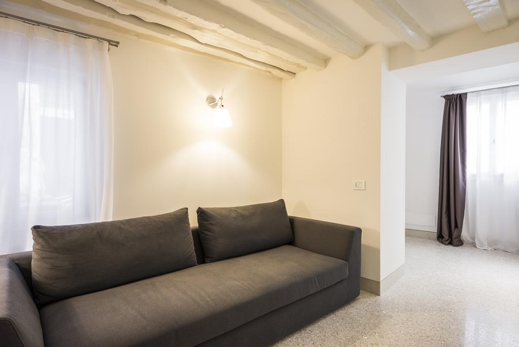 Myplace Campo Santa Margherita Apartments Venice Exterior photo