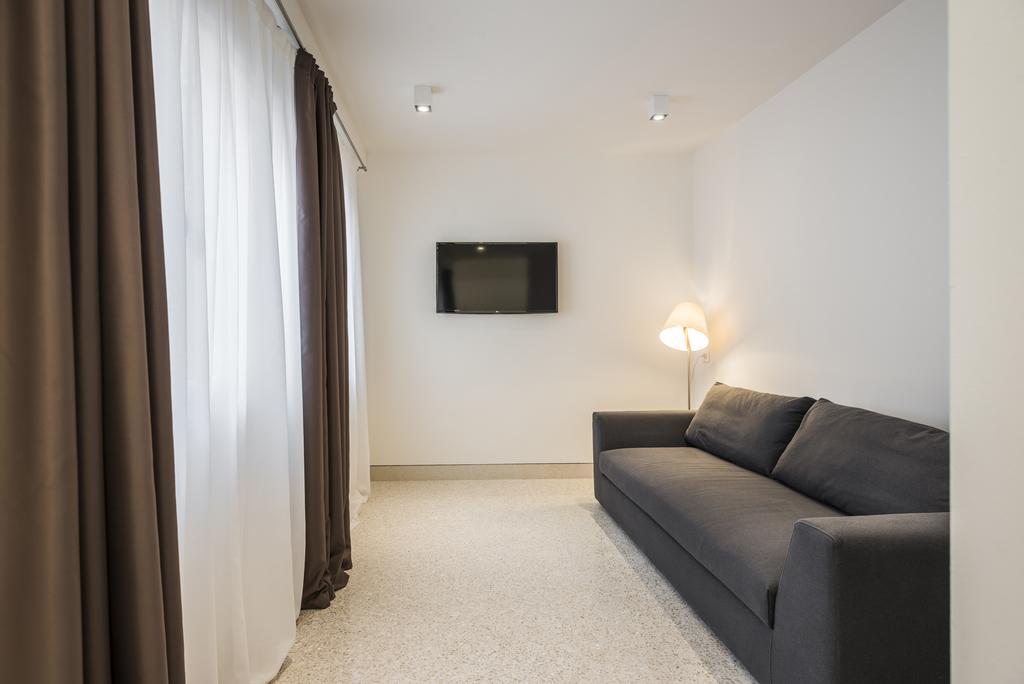 Myplace Campo Santa Margherita Apartments Venice Exterior photo